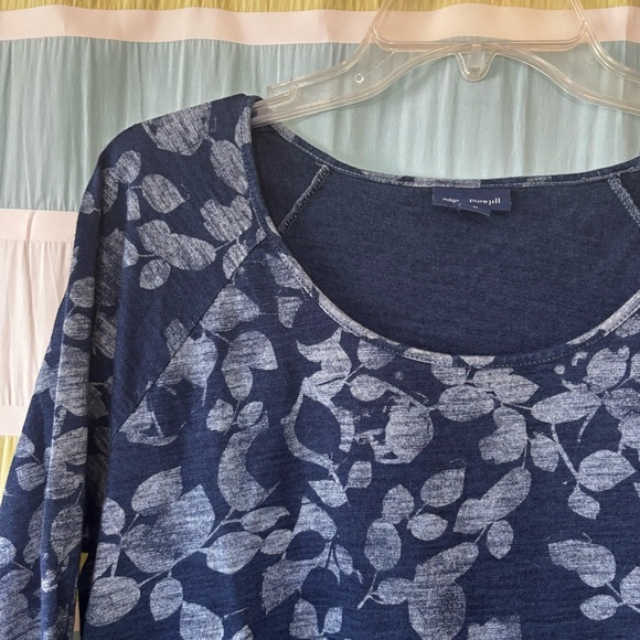 J Jill Floral Print Top Indigo Blue 3/4 length sleeve Sz Medium - Picture 8 of 9